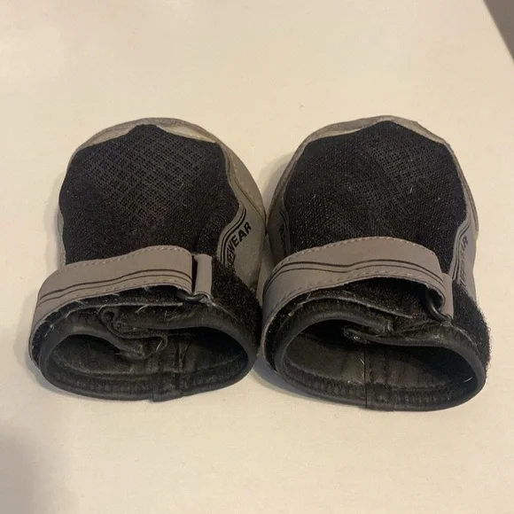 Ruffwear Grip Trex Dog Boots All-Terrain Paw Wear in Obsidian Black 3.25” Front - Picture 4 of 6